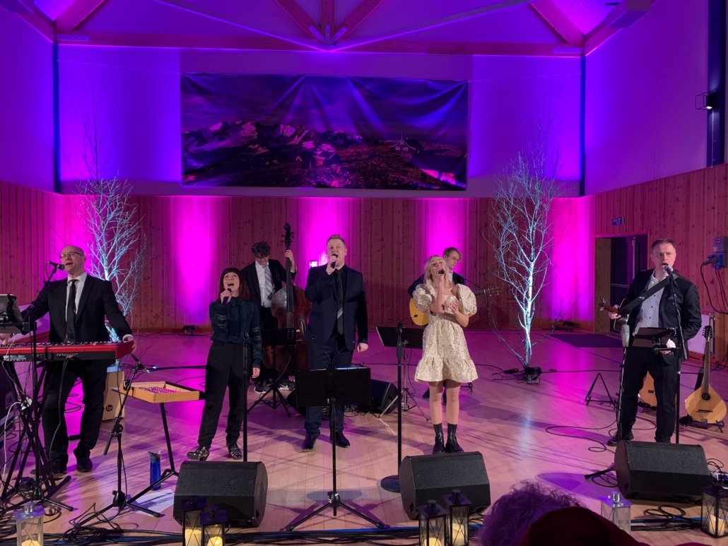 Salen 1 - arrangement Julesong